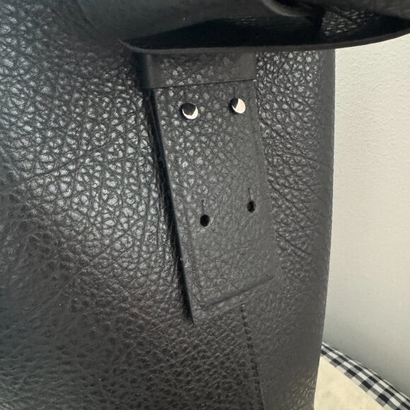 Brand new Acne Musubi Midi Shoulder Bag Pebbled Black Leather - Picture 2 of 7